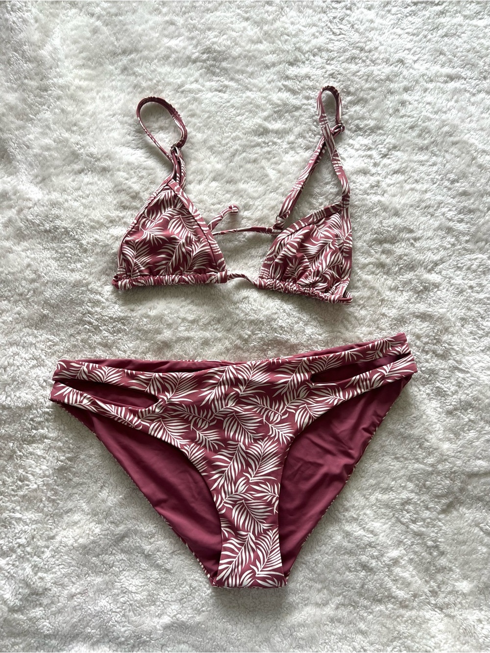Dippin Daisy’s Leaf Print Triangle Bikini Set